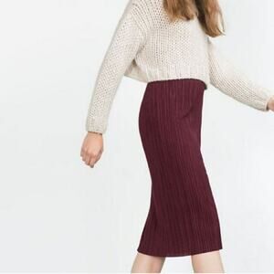 Zara Straight Pleated Burgundy Wine Skirt